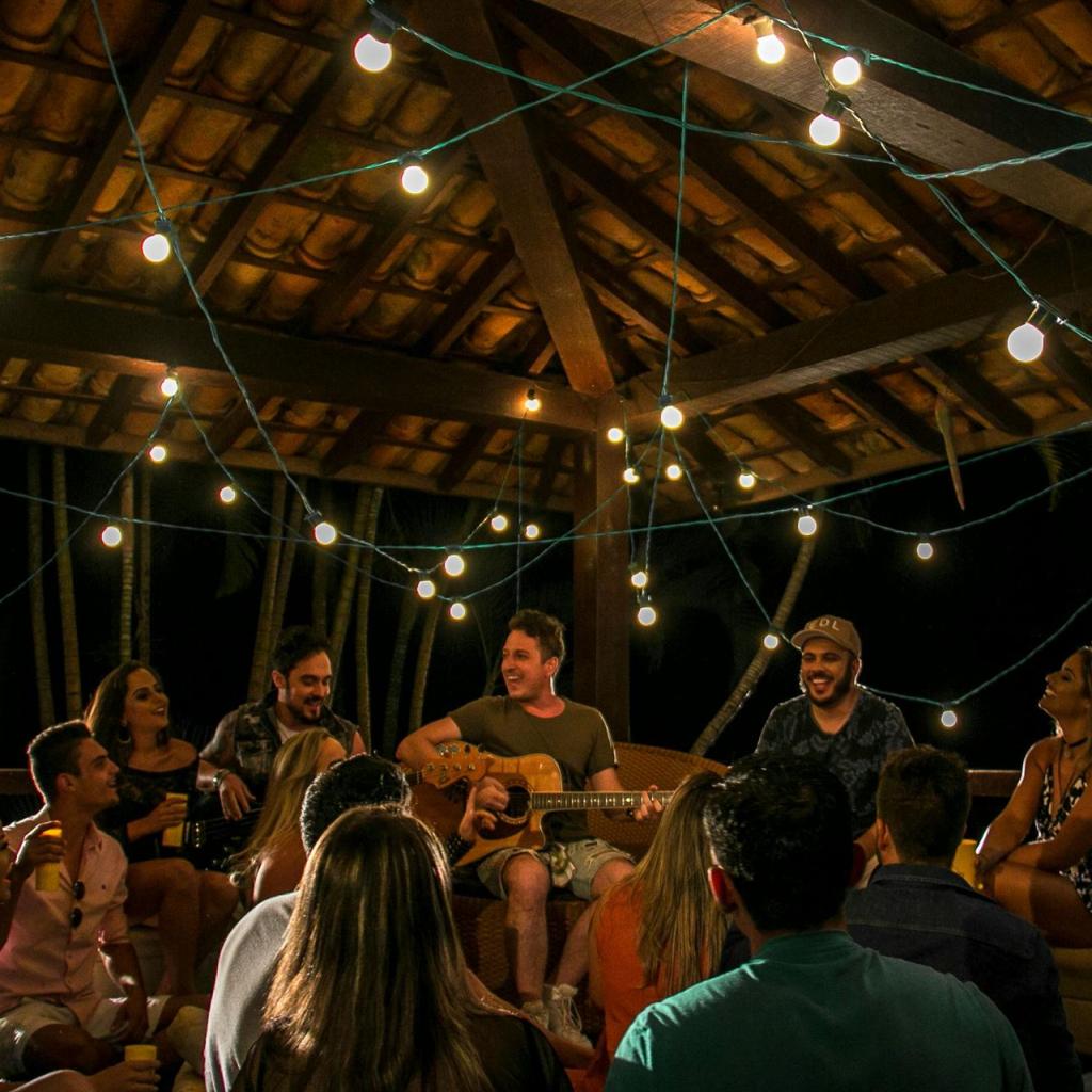 Menschen, Die Sich Im Raum Versammeln